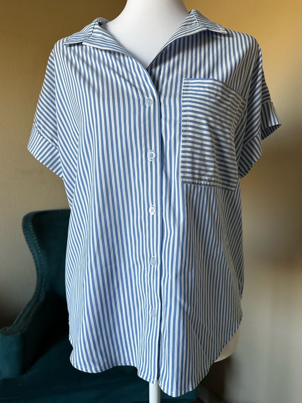 Matty M Directional Stripe Button-Up Short Sleeve Shirt Size Small Made In USA